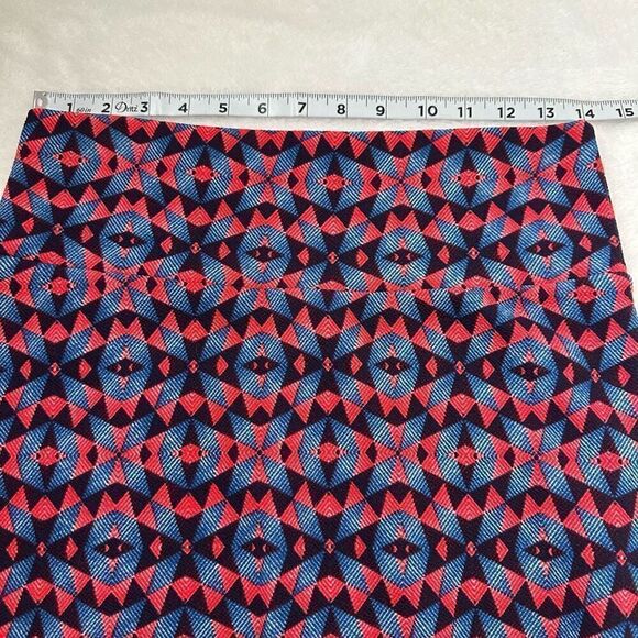 LuLaRoe Women's S Stretchy Pencil Skirt Blue Black Red Triangle Geometric Print - Picture 3 of 4